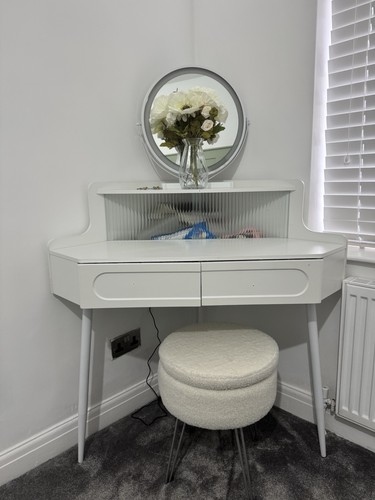Dressing table corner vanity - dressing,